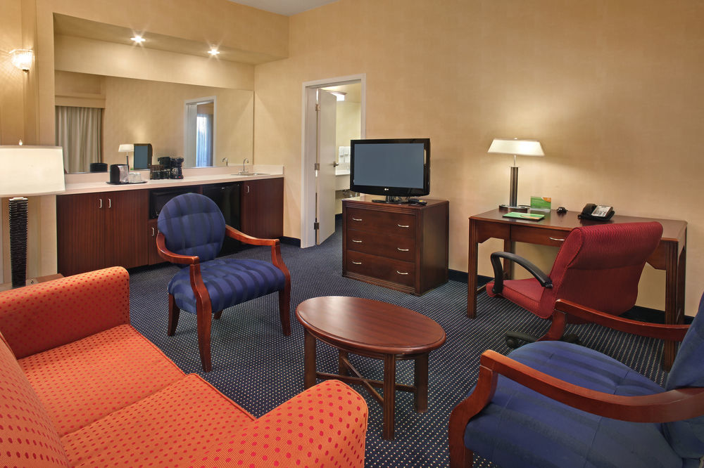 Courtyard By Marriott Norwich Hotel Szoba fotó